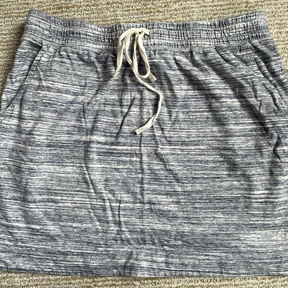 LOFT jersey mini skirt